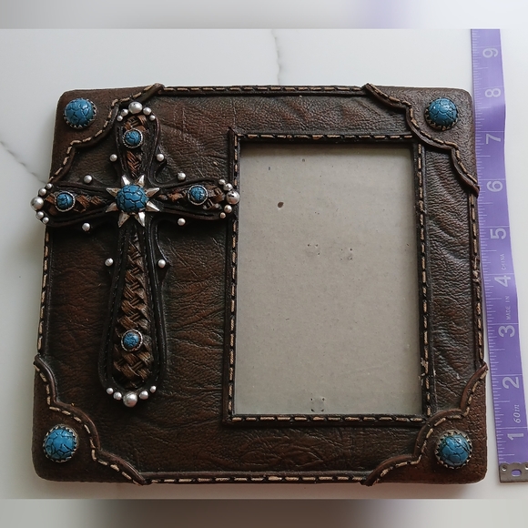 Western-Inspired Ceramic Frame with Saddle Charm Crosses – Fits 4x6 Photo - Picture 3 of 9
